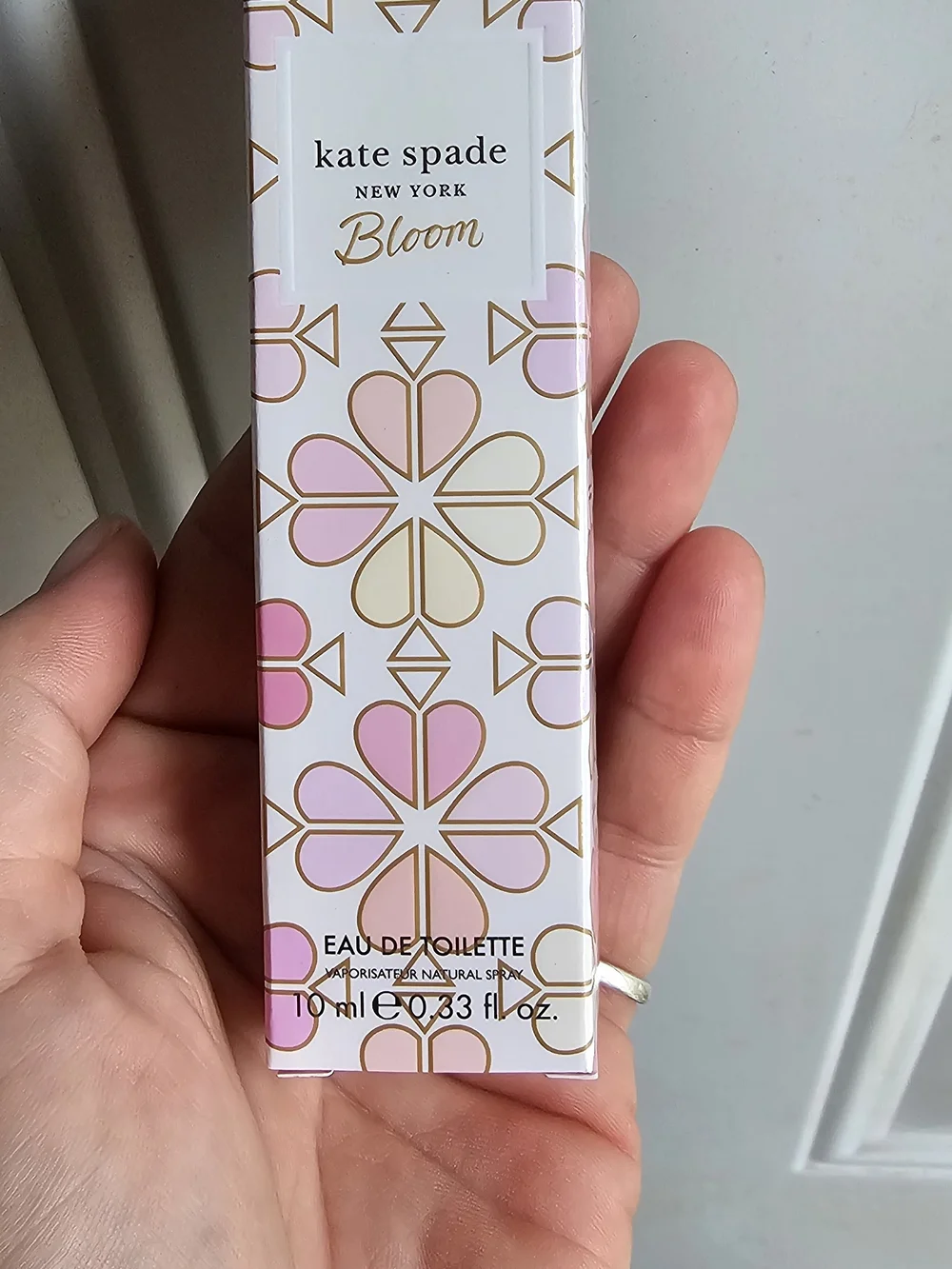 kate spade White and Pink Fragrance Box